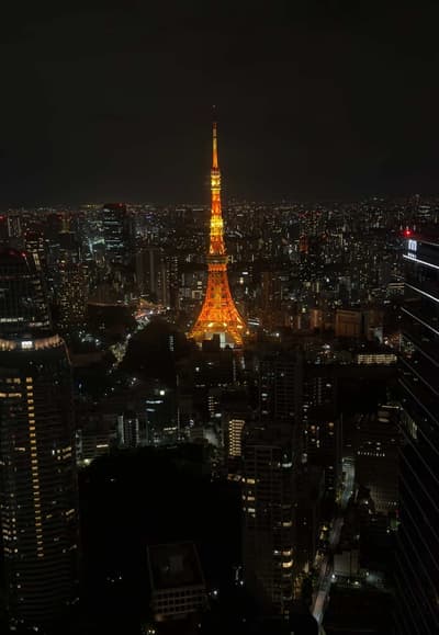 The rooftop bar of my favorite Tokyo Hotel ever🗼and it’s free for all hotel guests or ~$15 per pers