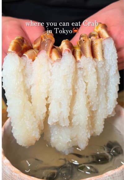 A luxury crab experience in Tokyo, prepared fresh straight from the live tank 🦀✨ Located in Ueno, K