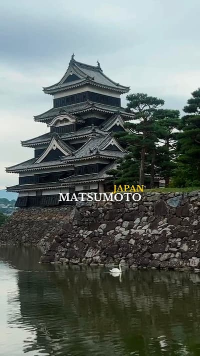 A relaxing day in Matsumoto, Nagano. 🏯♨️🐸 Explore the historic Matsumoto Castle, stroll through th