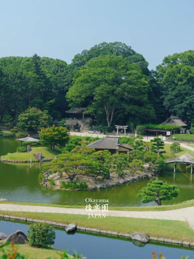 📍岡山県岡山市【後楽園】 Japan Okayama【Korakuen】 岡山後楽園は、江戸時代に岡山藩主池田綱政が築いた日本三名園のひとつです。 広大な芝生、池、茶室が調和した回遊式庭園で、四季折