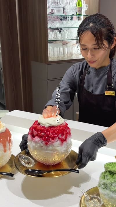 7月オープンのかき氷専門店🍧 ⁡ 東京駅から歩いていけるかき氷専門店が7/19(日)にオープン☺️✨ パティシエの鈴木シェフが手がけるかき氷は、まるでケーキやパフェのような一皿🍧 ⁡ ビジュアルが