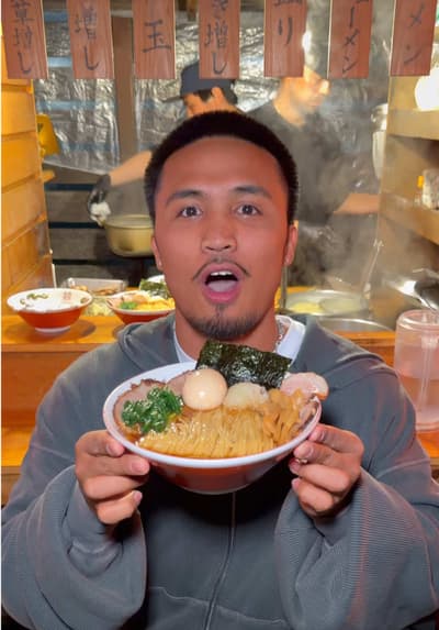 Trying Viral Ramen Stall In Japan🇯🇵 #fyp #japan #foodreview #mukbang #foodtiktok