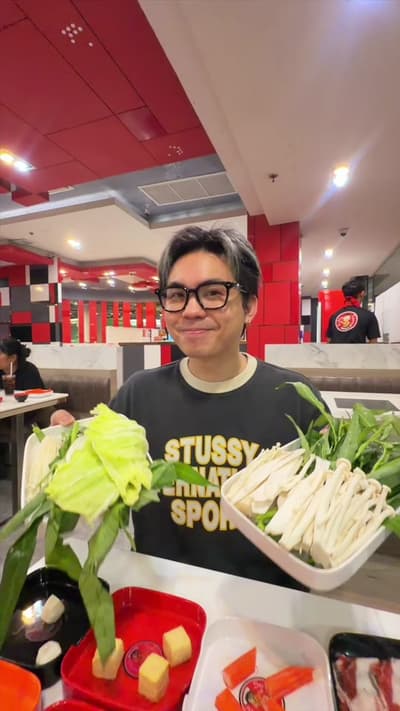 pov it’s 1am in bangkok thailand and you’re craving suki teenoi $7 ayce hot pot🇹🇭💙 #bangkok #thai