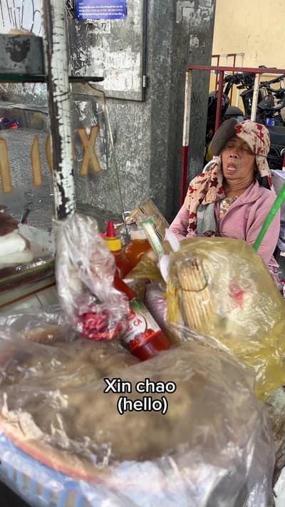 $1.97 Xoi Man (savory sticky rice) in Vietnam 🇻🇳 #streetfood #asian #rice #hochiminh #funny #hochi