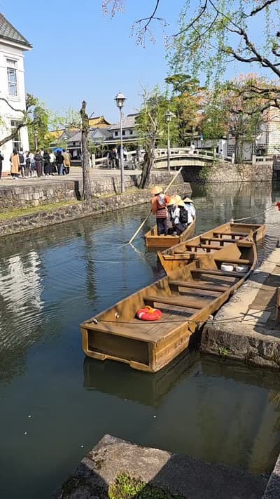 You can take a boat cruise while here at Kurashiki Historic District. @𝔎𝔞𝔦 @Lisa @Yeiko Sophia @O