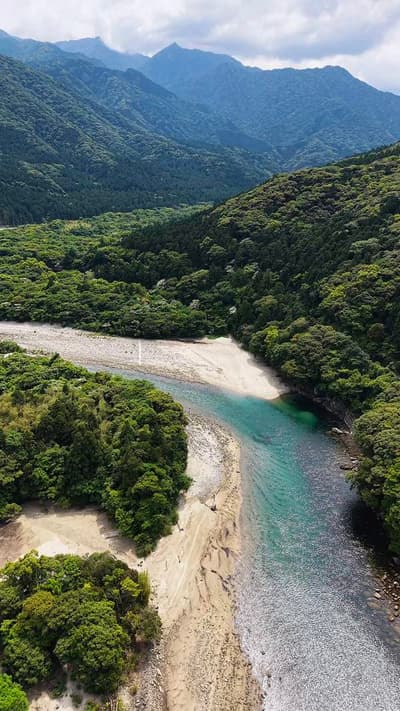 Have you ever heard of Yakushima Island? 🏝️ A UNESCO World Heritage site in southern Japan, perfect