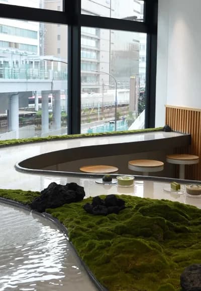 Water Table Cafe in Tokyo RURU SHIBUYA, located in Shibuya Sakura Stage, Tokyo, is a unique cafe tha