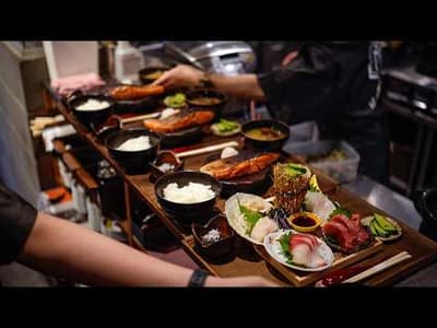厚切り銀鮭や豪華刺盛りと土鍋ご飯とおかずで話題の朝食専門店が爆誕！眠らない街すすきので朝から賑わう定食店に密着 Breakfast Restaurant Sapporo Susukino Japan