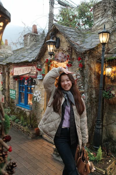 Come visit this dreamy onsen town Yufuin with us! ♨️ Super charming and known to have Ghibli vibes, 