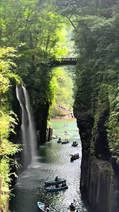 Some places really do look even better in real life. 🌿✨ Takachiho Gorge was every bit as peaceful, 
