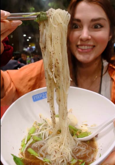 10¢ per pancake!! #thailand#bangkok#thaifood #noodles#padthai