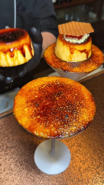 一度は食べたい可愛いプリンパフェ🍮 濃厚なカスタードクリームを ブリュレしたパフェの上に ぷるぷるで可愛いプリンが乗ったスイーツ！ めちゃ美味しくて最高！ 📍東京 / 銀座 【店名】オリオンズ 【