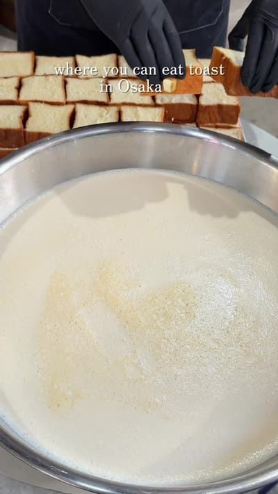 This French toast gets completely soaked in sauce before it hits your plate 🍞✨ Located in Osaka’s A