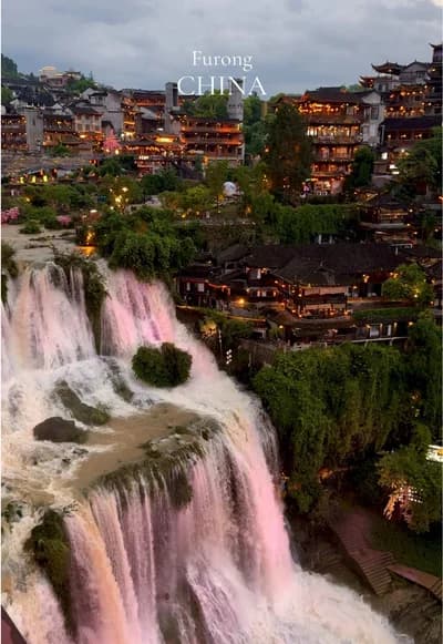 The most magical place I’ve ever seen 😍 #furong #china #furongzhen #waterfall