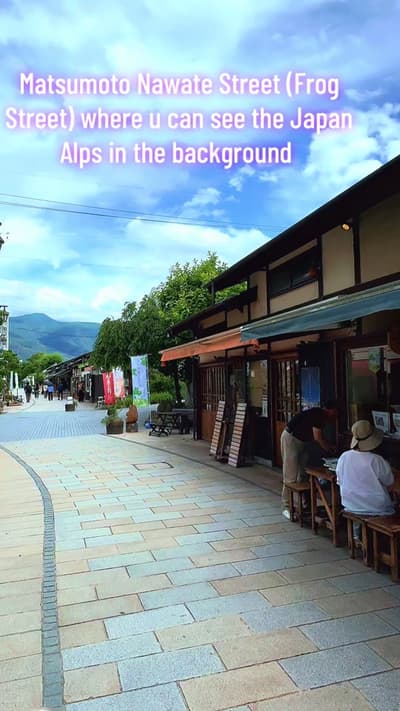 Located south of Matsumoto Castle, Nawate Street is a 200-metre long quaint, brick street where u ca
